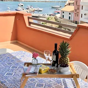  Bed & Breakfast By The Sea